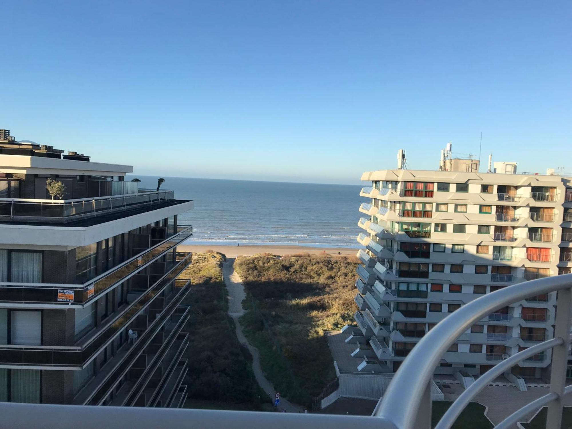 Duplex Penthouse Super Zeezicht Apartment De Panne Exterior photo