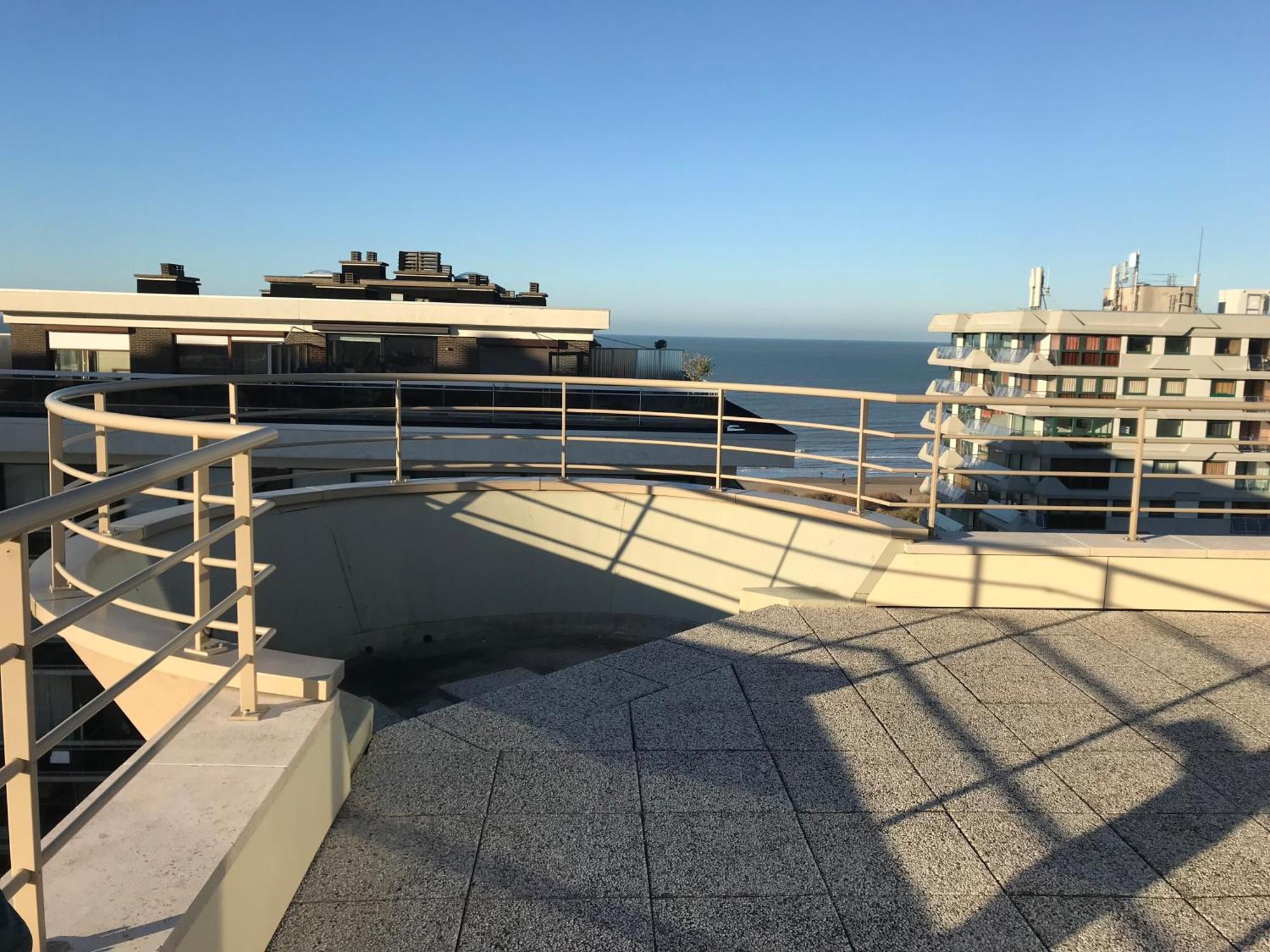 Duplex Penthouse Super Zeezicht Apartment De Panne Exterior photo